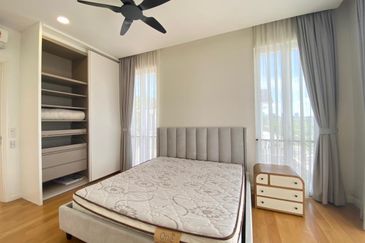 Emerald Bay @ Puteri harbour