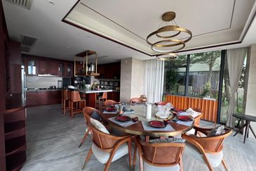 Anise Pearl @ Forest City