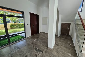 Golf & Resort Forest City, Fringe Villa