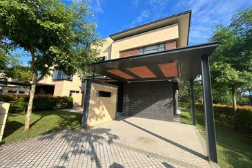 Golf & Resort Forest City, Fringe Villa