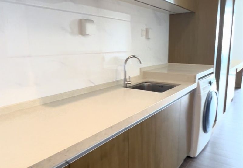 Carnelian Tower Forest City