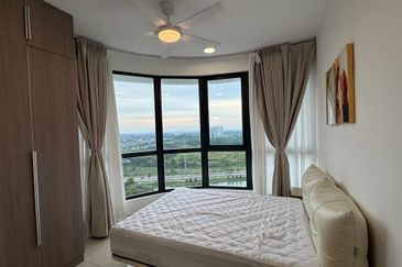 The M @ Medini Macrolink