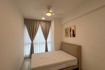 The M @ Medini Macrolink