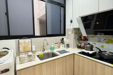 Meridin Bayvue Apartment