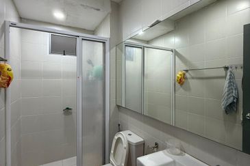 Meridin Bayvue Apartment