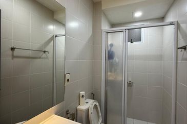 Meridin Bayvue Apartment