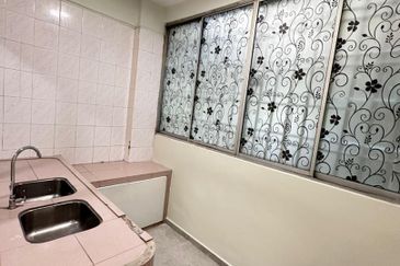 Sri Kenari Apartment