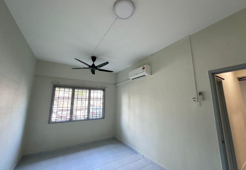 Sri Kenari Apartment
