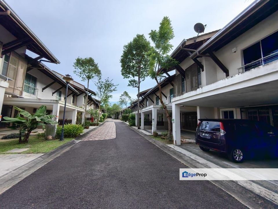 Pinggiran Bayou @ Leisure Farm Pinggirans Bayous Leisures Farms, Fully furnished , Johor, Gelang Patah