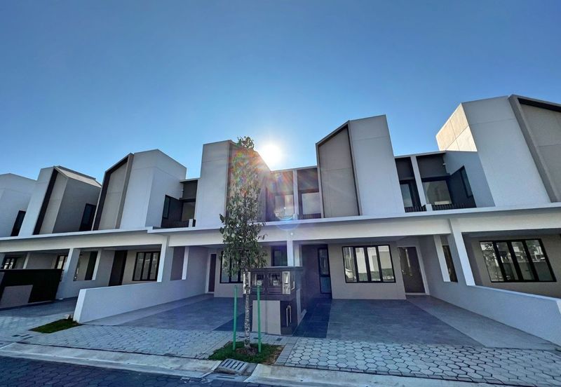 Sunway Citrine Lakehomes