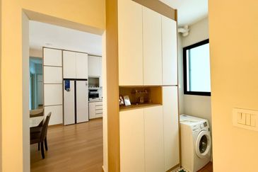 Baypoint @ Country Garden Danga Bay