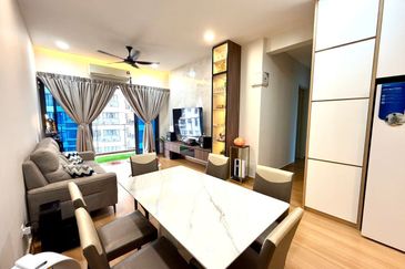 Baypoint @ Country Garden Danga Bay