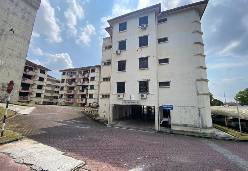 Skudai Villa