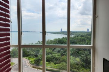 Puteri Cove Residences