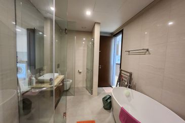 Puteri Cove Residences