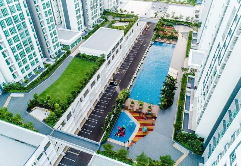 Meridin Bayvue Apartment