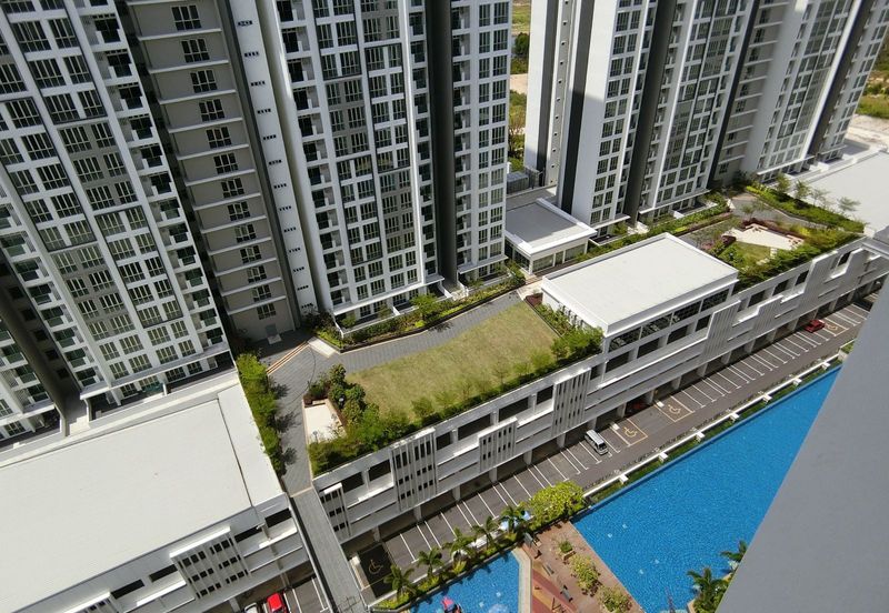 Meridin Bayvue Apartment