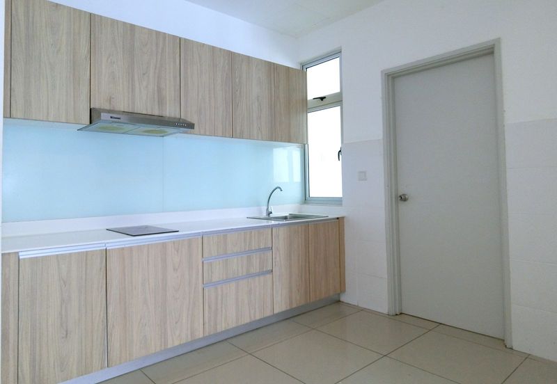 Meridin Bayvue Apartment