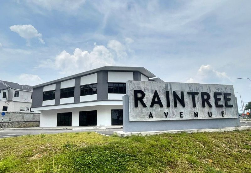 Kulai RainTree Avenue Kulais RainTrees Avenues, Facing main road, Brand New Unit 