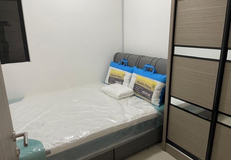 Twin Towers, Ratu Mutiara