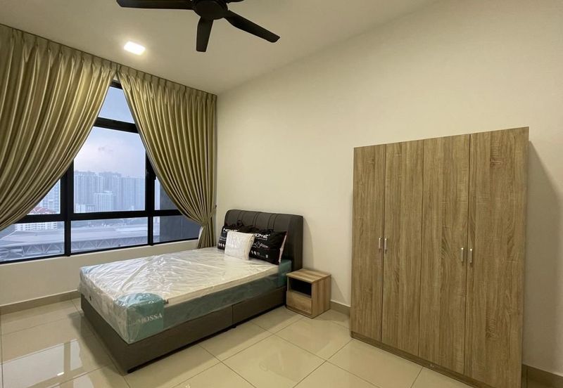 Twin Towers, Ratu Mutiara