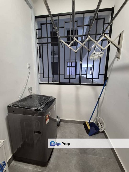 Twin Tower Twins Towers, Fully furnished, SG view, Got carpark , Penang, Tanjung Bungah