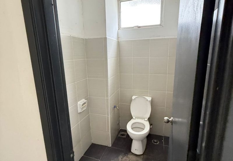 Kota Putri Kota Putris 4 Storey Shoplot 