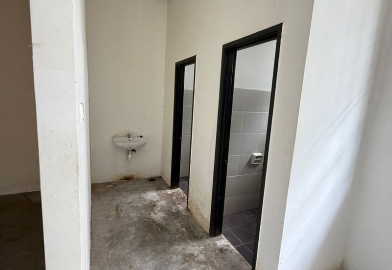 Kota Putri Kota Putris 4 Storey Shoplot 