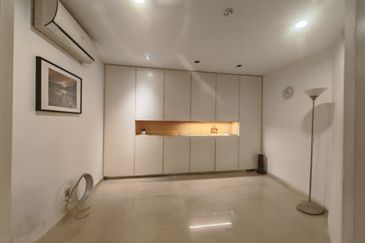 The Straits View, Bandar Baru Permas Jaya