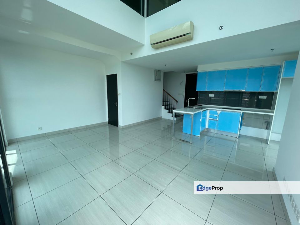 Almas Suites Almass Suitess, Duplex type, Corner, Brand New Unit , Johor, 