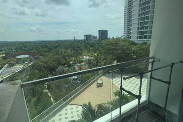 The M @ Medini Macrolink