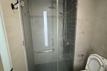 The M @ Medini Macrolink