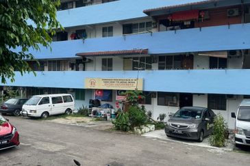 Flat Taman Ungku Tun Aminah