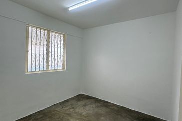 Flat Taman Ungku Tun Aminah