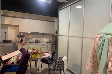 Dedaun Hijau (Greenfield Regency)