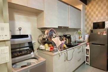 Dedaun Hijau (Greenfield Regency)