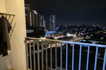 Dedaun Hijau (Greenfield Regency)