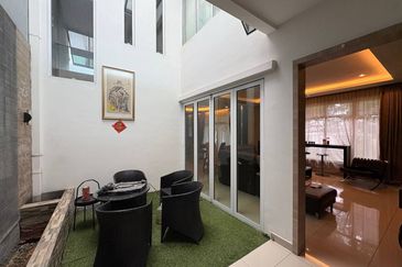 Horizon Hills Double Storey Terrace House Corner