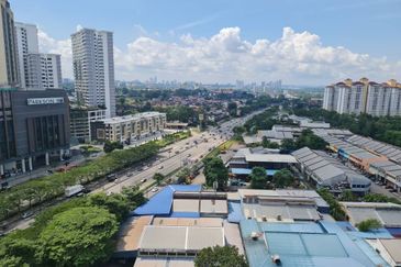 Dedaun Hijau (Greenfield Regency)