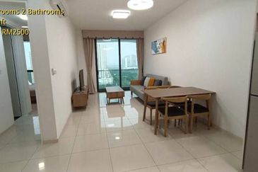 The M @ Medini Macrolink