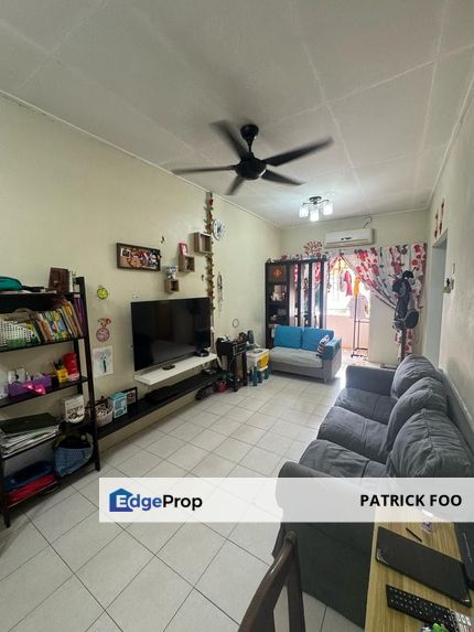 Sri Selera Court Apartment Skudai Three Bedrooms Medium Cost, Johor, Skudai