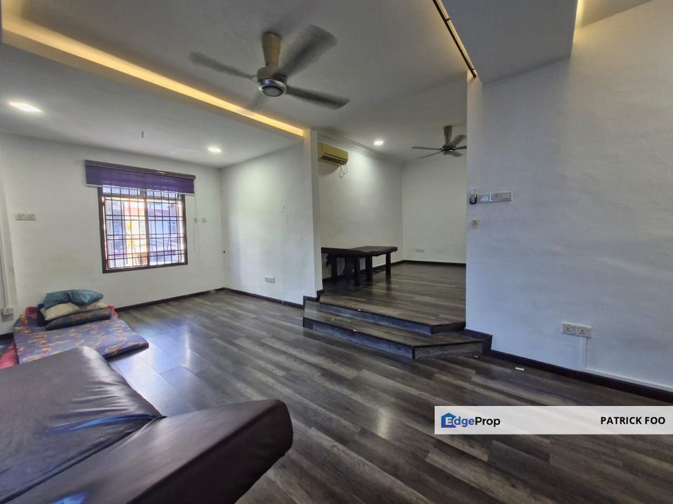 Taman Nusa Bestari / Double Storey House / Corner Lot for Sale @RM1,050 ...