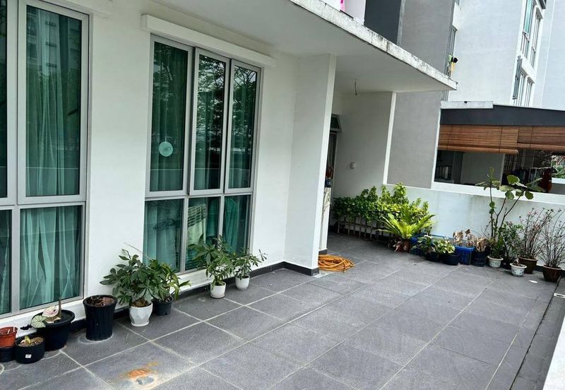 Meridin Bayvue Apartment