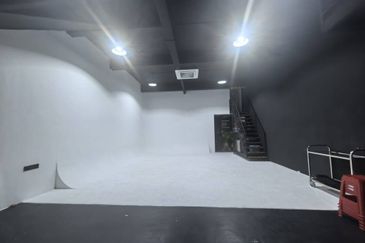 Taman Ekoperniagaan Double Storey Shop For Sale 