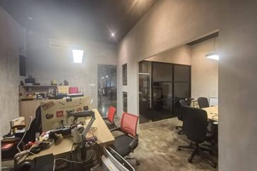 Taman Ekoperniagaan Double Storey Shop For Sale 