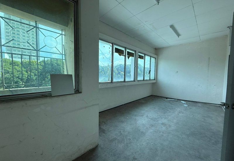 Taman Mount Austin Commercial