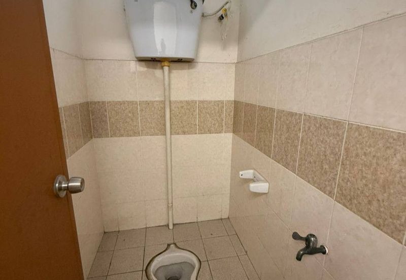 Taman Mount Austin Commercial