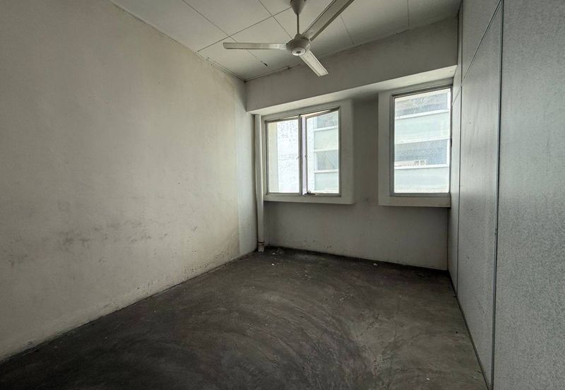 Taman Mount Austin Commercial