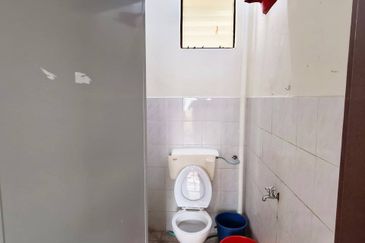 Desa Cemerlang Flat Endlot 