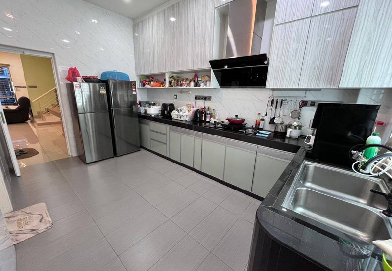 Austin Residence @Taman Mount Austin